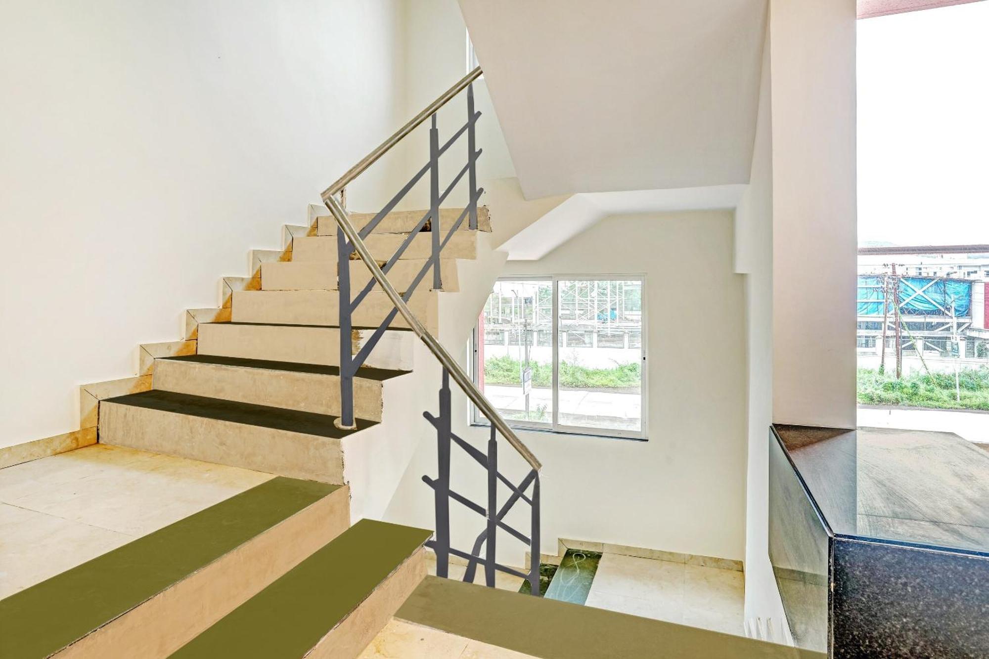 Townhouse Somani Apta Exterior foto